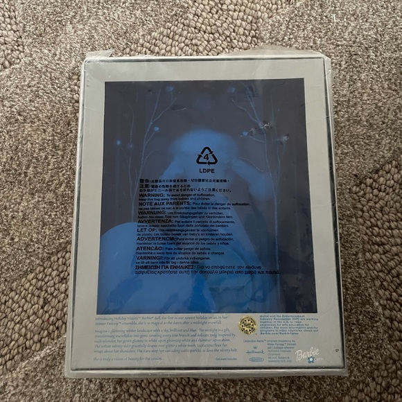 2003 Winter Fantasy Special Edition First in Series Holiday Visions Barbie - Picture 2 of 2